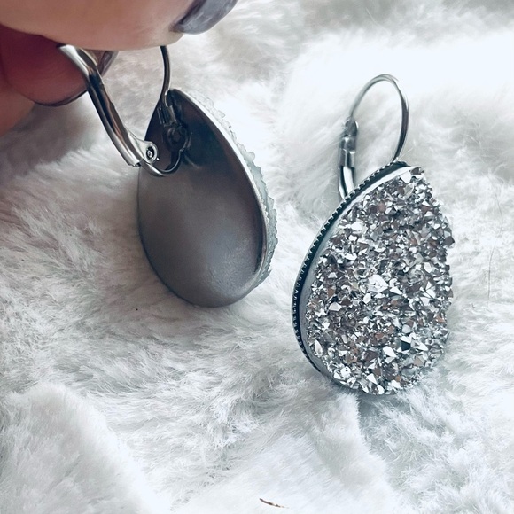 NWT Lot of 2 Fashion Earrings ✨ - Picture 8 of 12